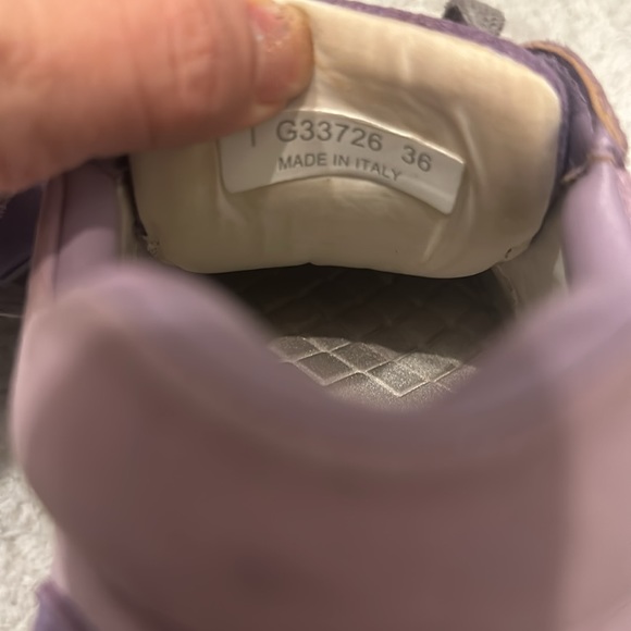 Beautiful sneakers sold!!!💯 - Picture 3 of 6